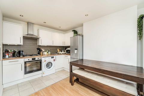 3 bedroom flat for sale, Hazel Road, London NW10