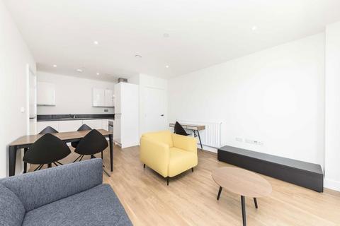 2 bedroom flat to rent, Green Street, London NW10