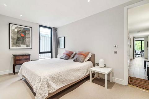 3 bedroom flat for sale, Salusbury Road, London NW6