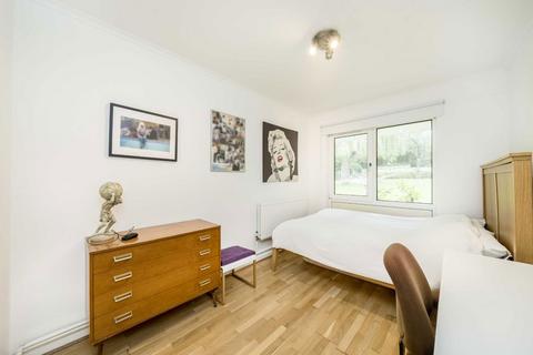 2 bedroom flat for sale, Christchurch Avenue, London NW6