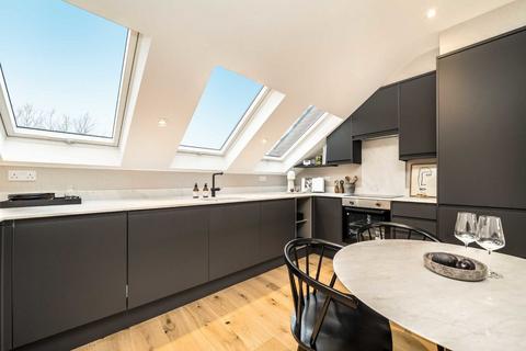 2 bedroom flat for sale, Chamberlayne Road, London NW10