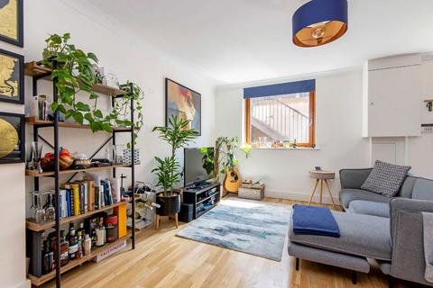 2 bedroom flat for sale, Kilburn Lane, London W10