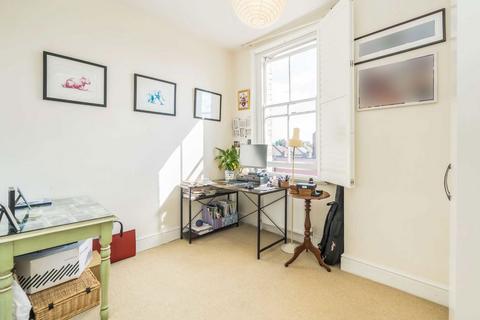 2 bedroom flat for sale, St. Marys Road, London NW10