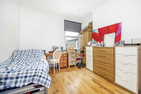 2 bedroom flat for sale, Wendover Road, London NW10