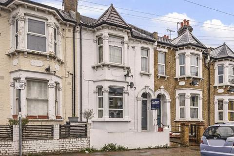 2 bedroom flat for sale, Wendover Road, London NW10