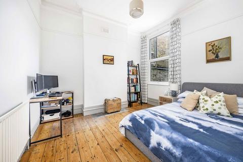 2 bedroom flat for sale, Wendover Road, London NW10