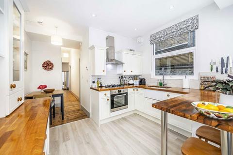 2 bedroom flat for sale, Wendover Road, London NW10