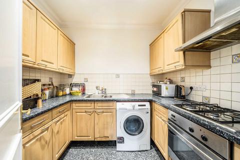 2 bedroom flat for sale, Kings Parade, London NW10