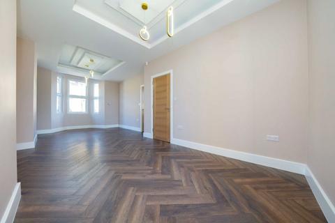 5 bedroom house to rent, Waldo Road, London NW10