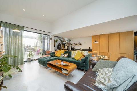 undefined, Rainham Road, London NW10