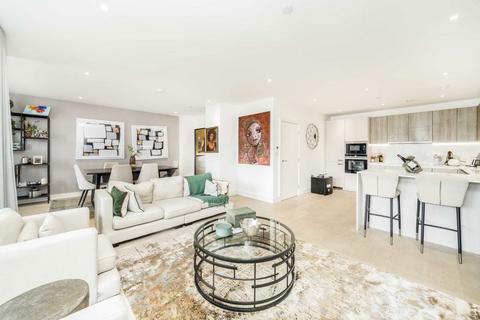 4 bedroom flat for sale, The Avenue, London NW6