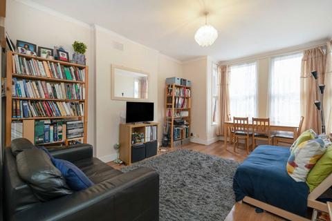 2 bedroom flat for sale, Harlesden Gardens, London NW10