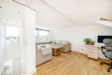 3 bedroom flat for sale, Lupton Street, London NW5