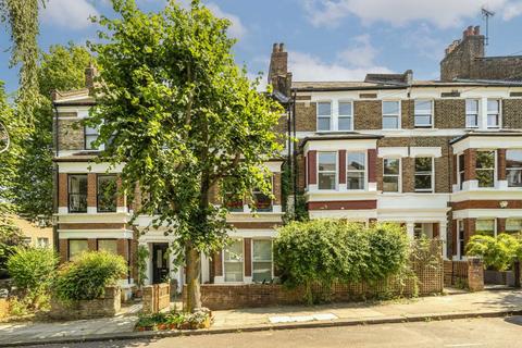 3 bedroom flat for sale, Lupton Street, London NW5