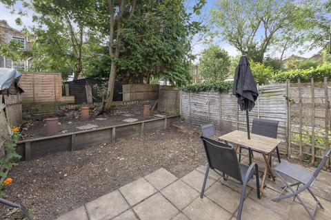 2 bedroom flat for sale, Marsden Street, London NW5