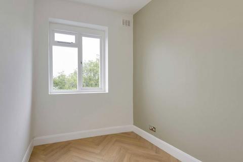 1 bedroom flat for sale, Cliff Road, London NW1