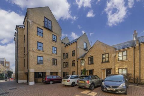 2 bedroom flat for sale, Wordsworth Place, London NW5