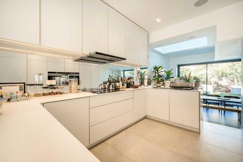 5 bedroom terraced house for sale, Healey Street, London NW1