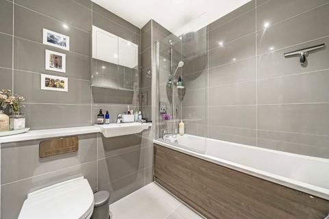 Flat 27, 1 Centric Close, London, NW1 7EP