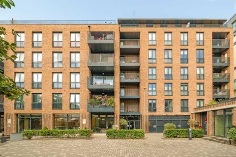 2 bedroom flat for sale, Centric Close, London NW1