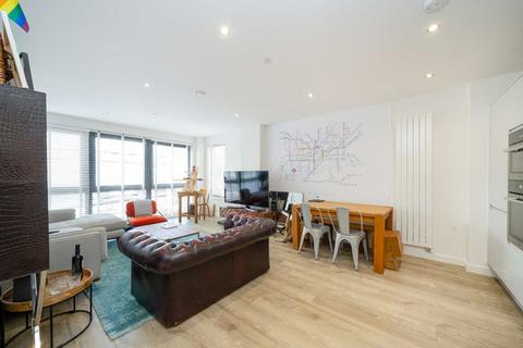 2 bedroom flat for sale, Centric Close, London NW1