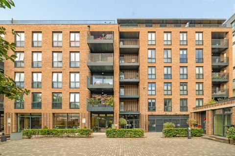Centric Close, London NW1