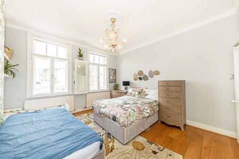 2 bedroom flat for sale, Camden High Street, London NW1