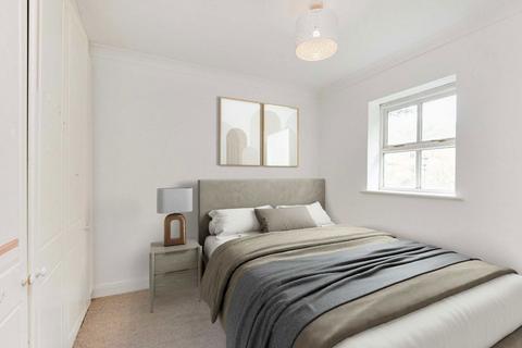 3 bedroom terraced house for sale, Harmood Street, London NW1