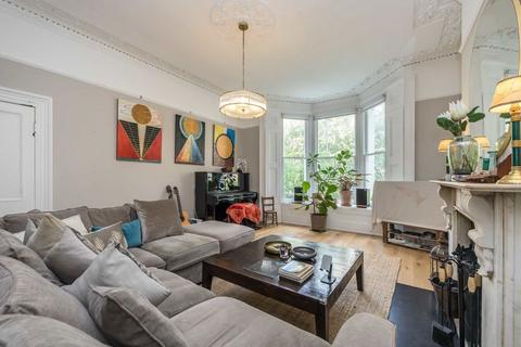 2 bedroom flat to rent, Hilldrop Road, London N7