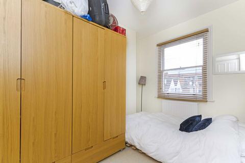 2 bedroom flat to rent, Gordon Place, London W8