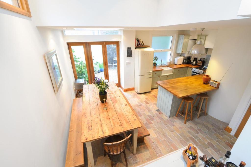 Eckstein Road, Battersea, SW11 2 bed flat £699,950