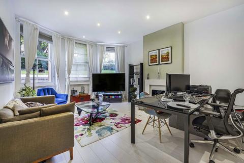 2 bedroom flat to rent, Kensington Court, London W8