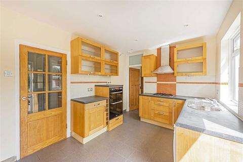 3 bedroom house to rent, Chaucer Avenue, Richmond TW9