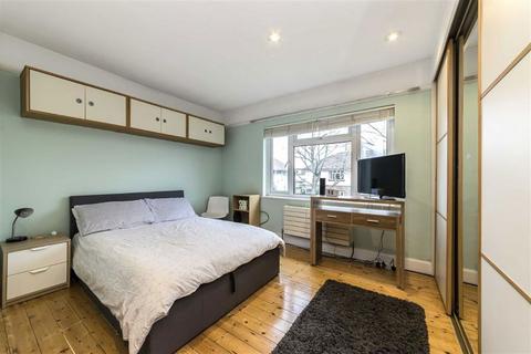 3 bedroom house to rent, Chaucer Avenue, Richmond TW9