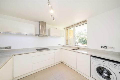 2 bedroom flat to rent, Kent Road, Kew TW9