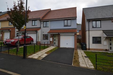 3 bedroom terraced house to rent, Bellshiel Grove, Newcastle Upon Tyne, Tyne and Wear