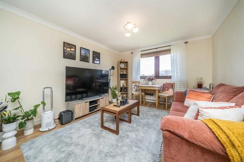 1 bedroom flat for sale, Galsworthy Road, Kingston Upon Thames KT2