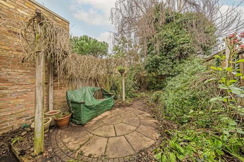 25 Bearfield Road, Kingston Upon Thames, KT2 5ET