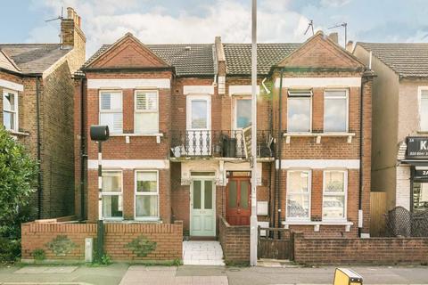 2 bedroom maisonette for sale, Hawks Road, Kingston Upon Thames KT1