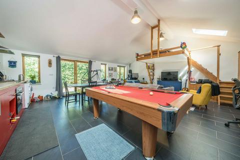 78 Park Road, Kingston Upon Thames, KT2 5JZ