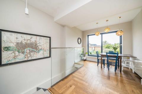 3 bedroom terraced house for sale, Park Road, Kingston Upon Thames KT2