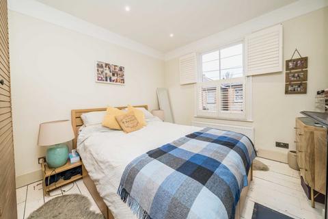 2 bedroom house for sale, Avenue Road, Kingston Upon Thames KT1