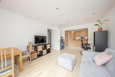 1 bedroom flat for sale, London Road, Kingston Upon Thames KT2