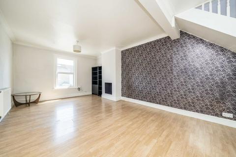 1 bedroom flat for sale, Park Road, Kingston Upon Thames KT2