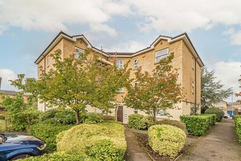 2 bedroom flat for sale, Wittering Close, Kingston Upon Thames KT2