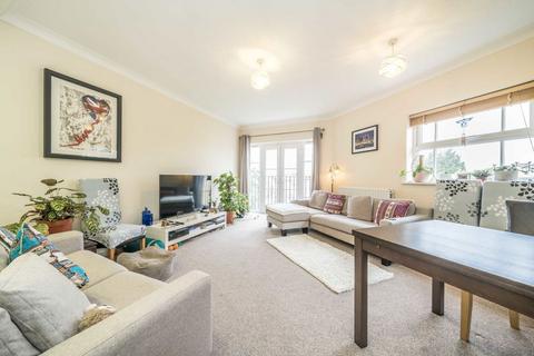 2 bedroom flat for sale, Wittering Close, Kingston Upon Thames KT2