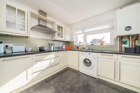 2 bedroom flat for sale, Gloucester Road, Kingston Upon Thames KT1