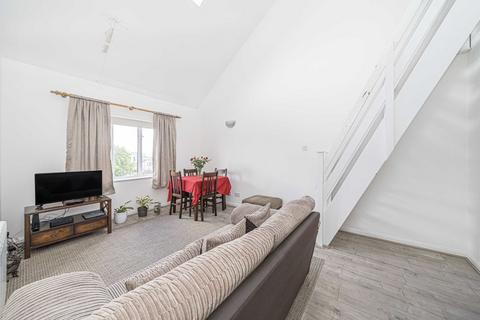 2 bedroom flat for sale, Sopwith Way, Kingston Upon Thames KT2