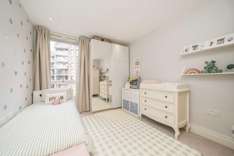 2 bedroom flat for sale, Queenshurst Square, Kingston Upon Thames KT2