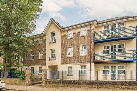 3 bedroom flat for sale, Lower Kings Road, Kingston Upon Thames KT2